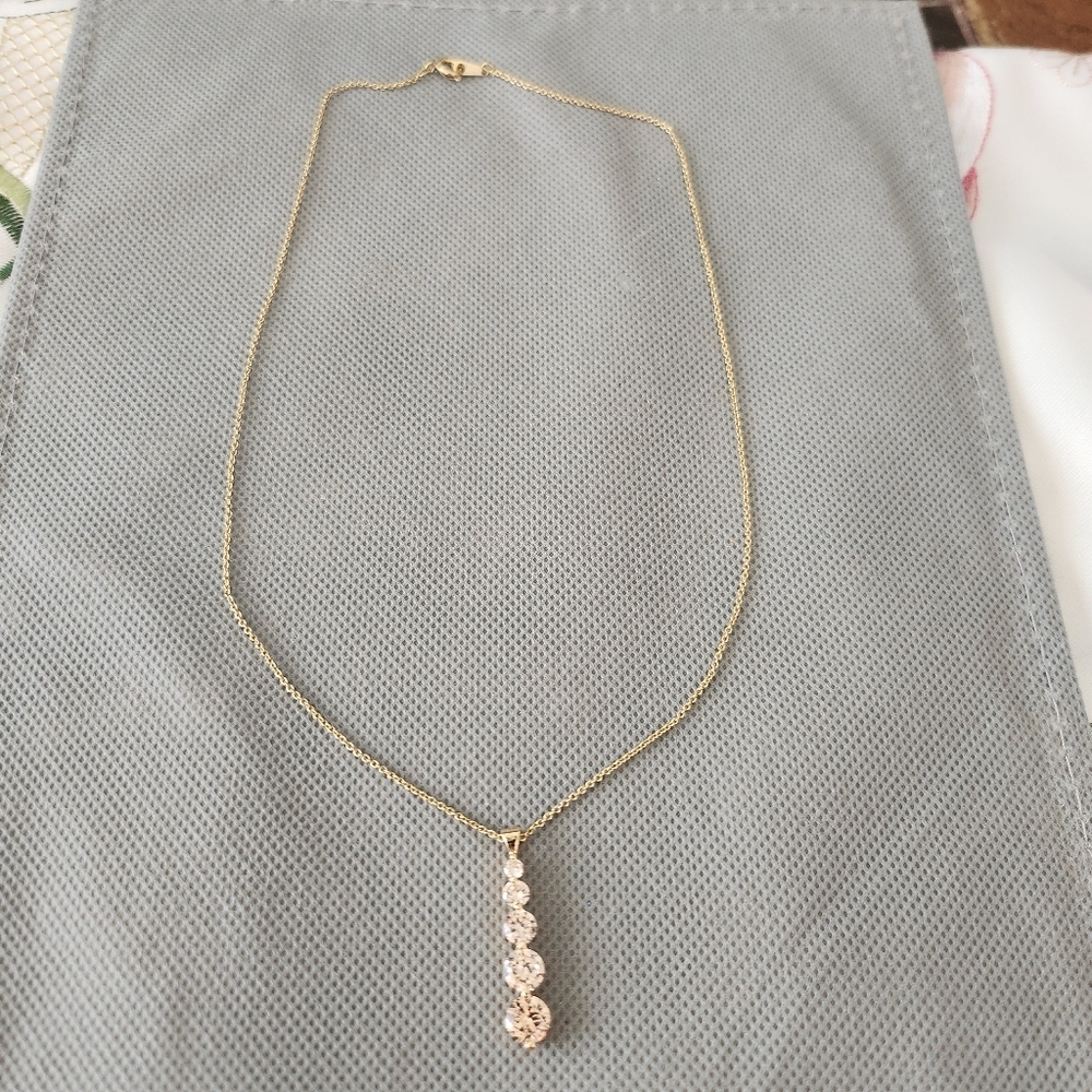 Gold tone necklace